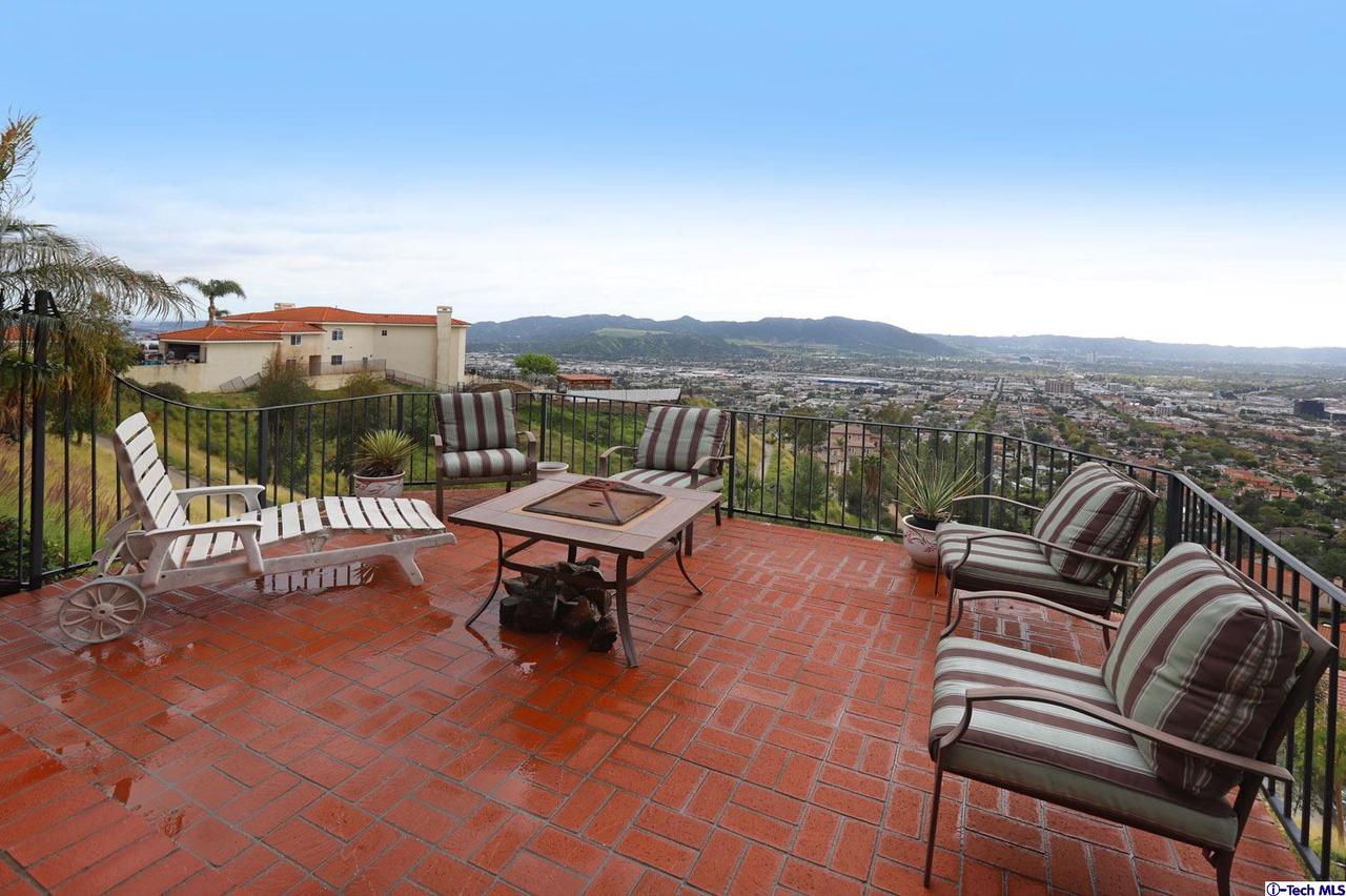 1727 Rudell Road Burbank, CA 91501 - Photo 45 of 58 Gallery Image 45