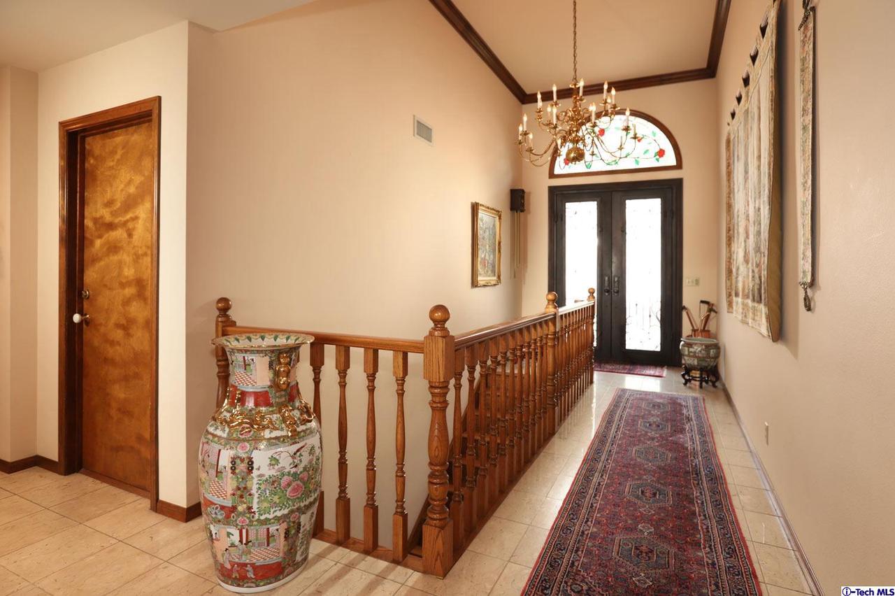 1727 Rudell Road Burbank, CA 91501 - Photo 6 of 58 Gallery Image 6