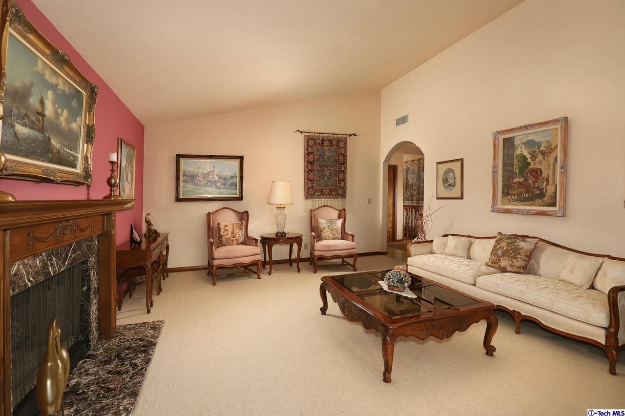 1727 Rudell Road Burbank, CA 91501 - Photo 9 of 58 Gallery Image 9