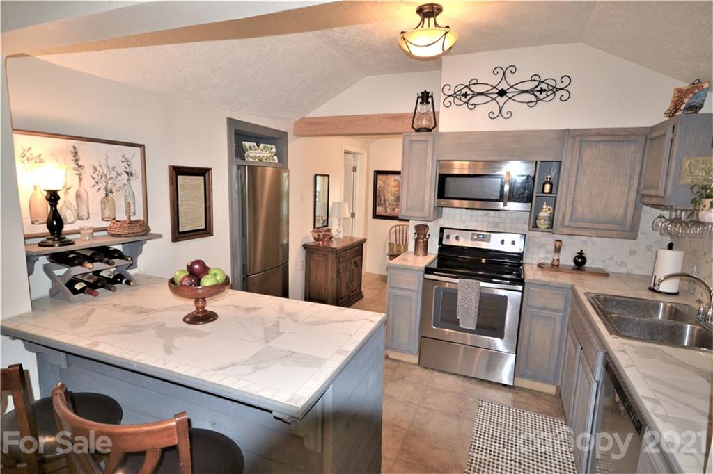 52 Conner Road Candler, NC 28715 - Photo 8 of 21 Gallery Image 8