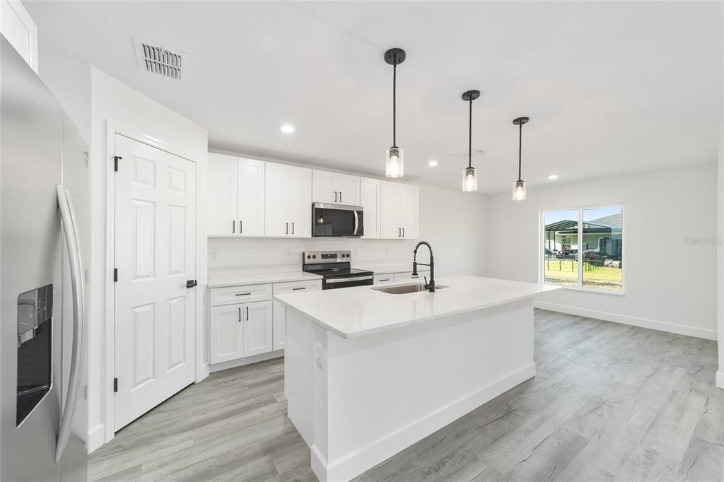 191 Juniper Loop Circle Ocala, FL 34480 - Photo 12 of 45