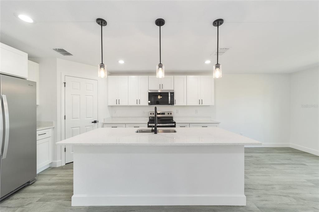191 Juniper Loop Circle Ocala, FL 34480 - Photo 13 of 45