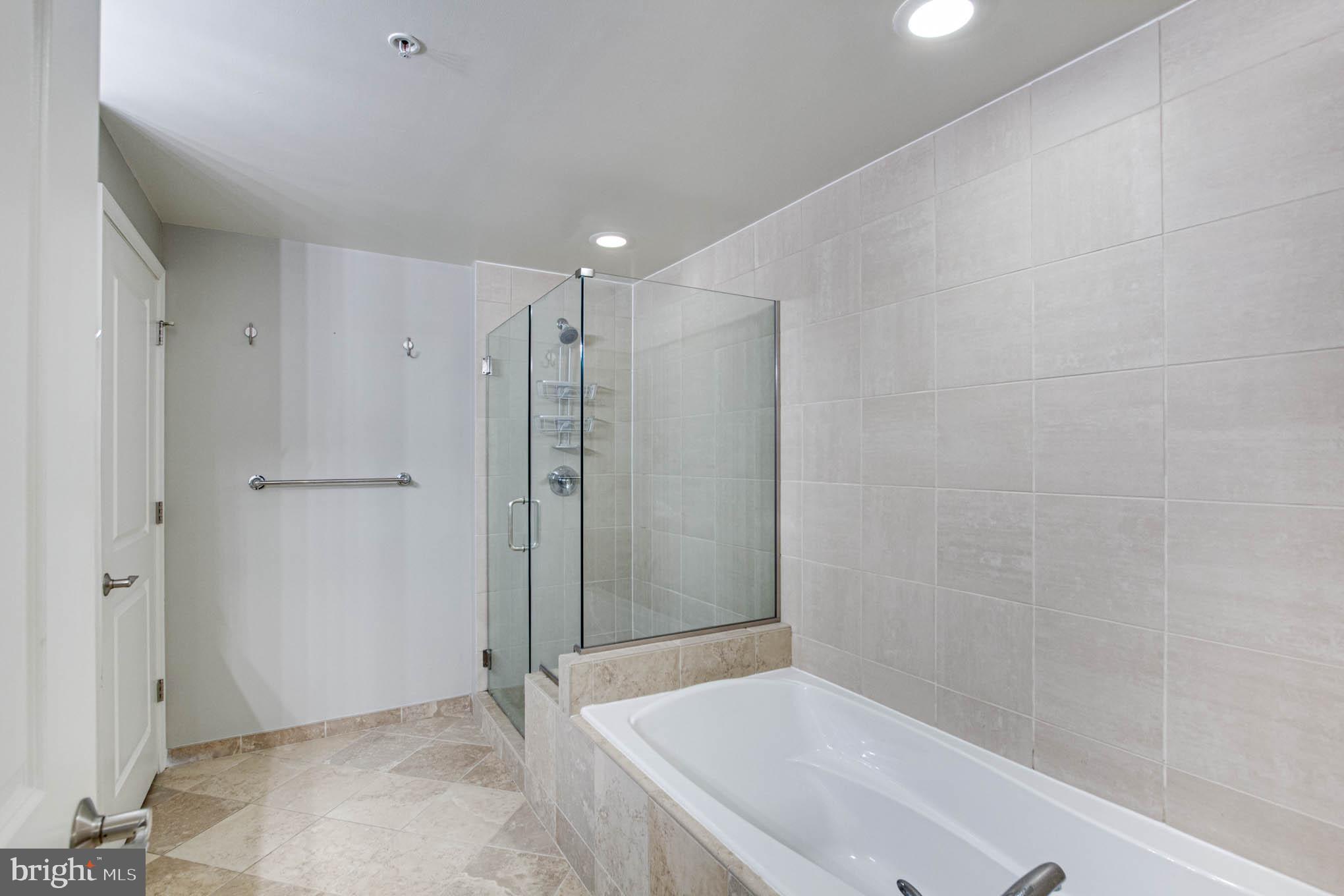 11990 Market Street, Unit 1301 Reston, VA 20190 - Photo 13 of 83 Bath Full