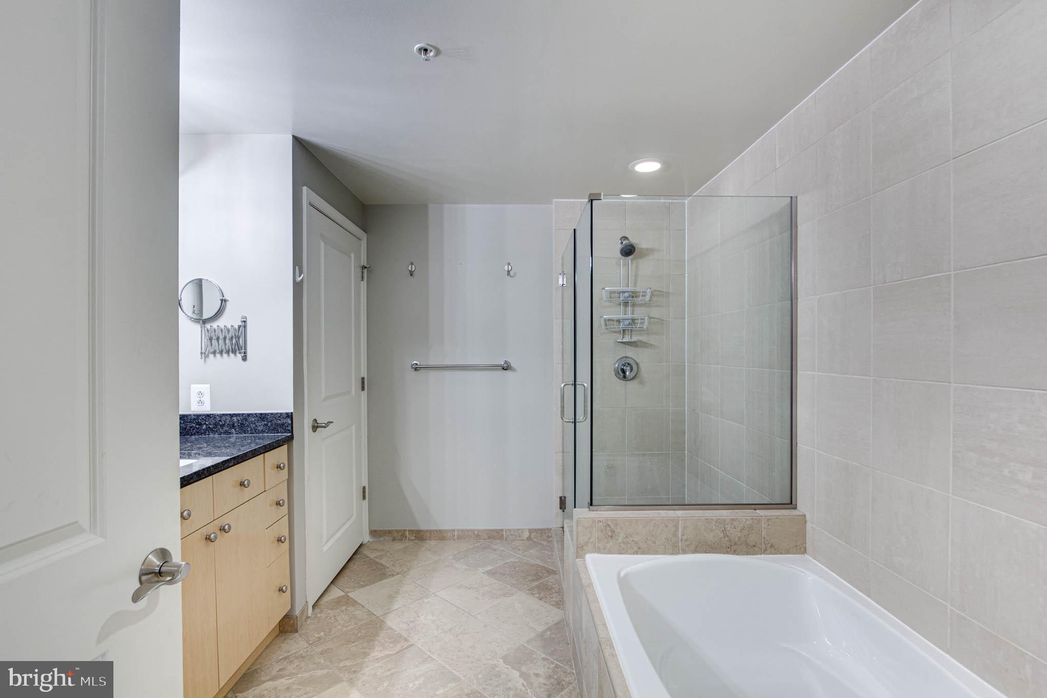 11990 Market Street, Unit 1301 Reston, VA 20190 - Photo 14 of 83 Bath Full