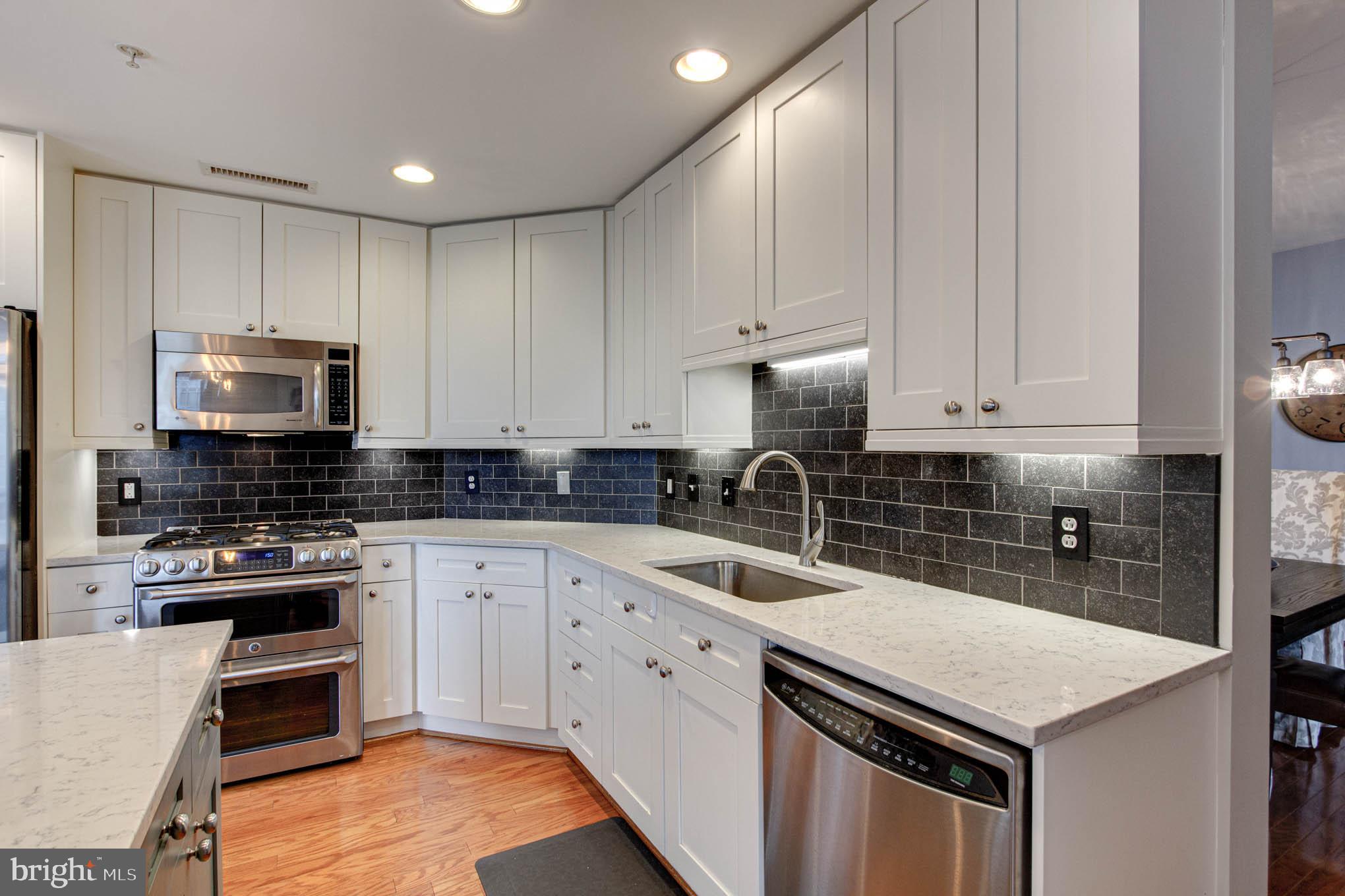 11990 Market Street, Unit 1301 Reston, VA 20190 - Photo 8 of 83 Kitchen