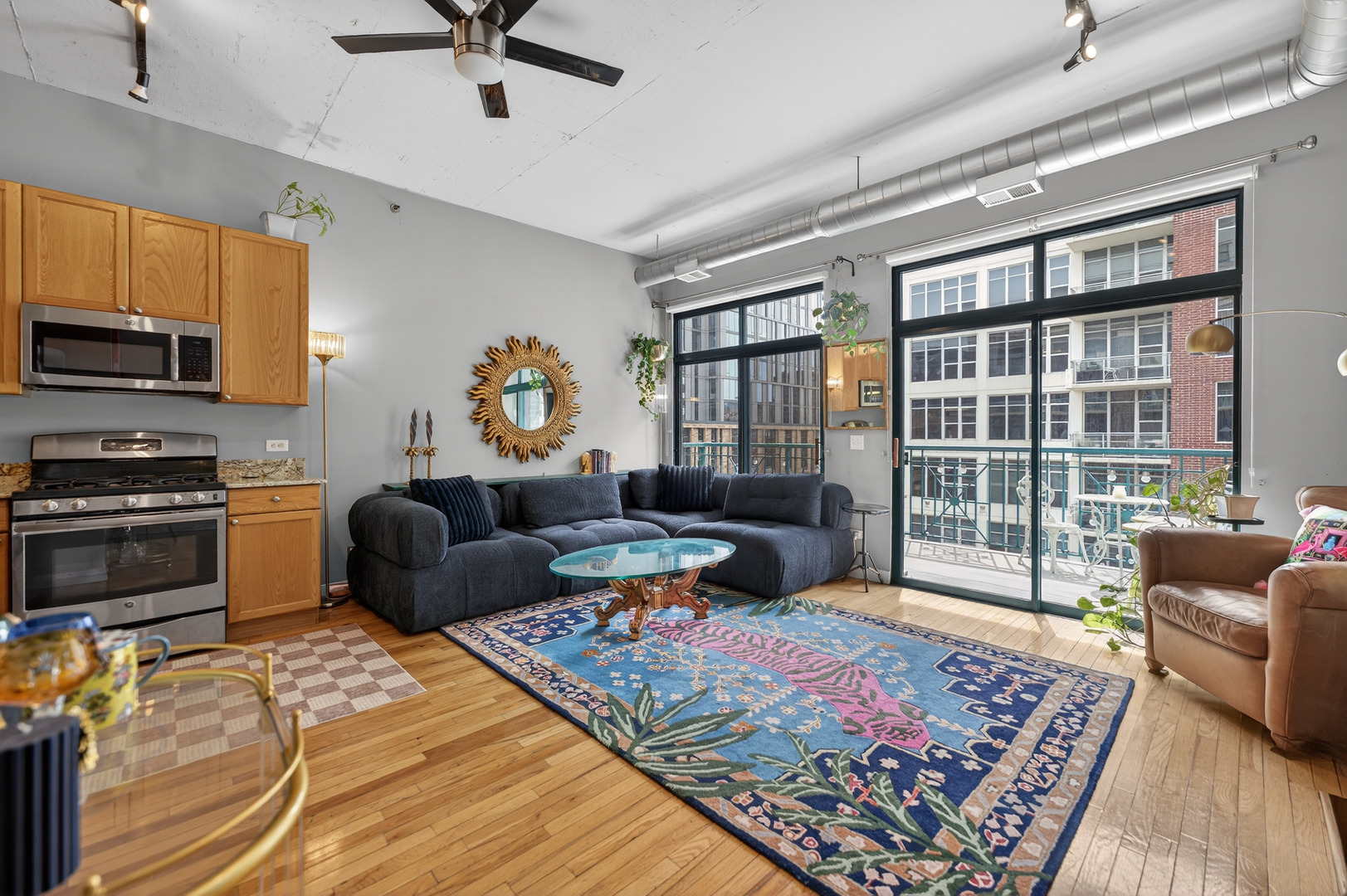 910 West Madison Street, Unit 605 Chicago, IL 60607 - Photo 2 of 19