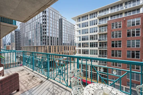 $325,000 | 910 West Madison Street, Unit 605, Chicago, IL 60607