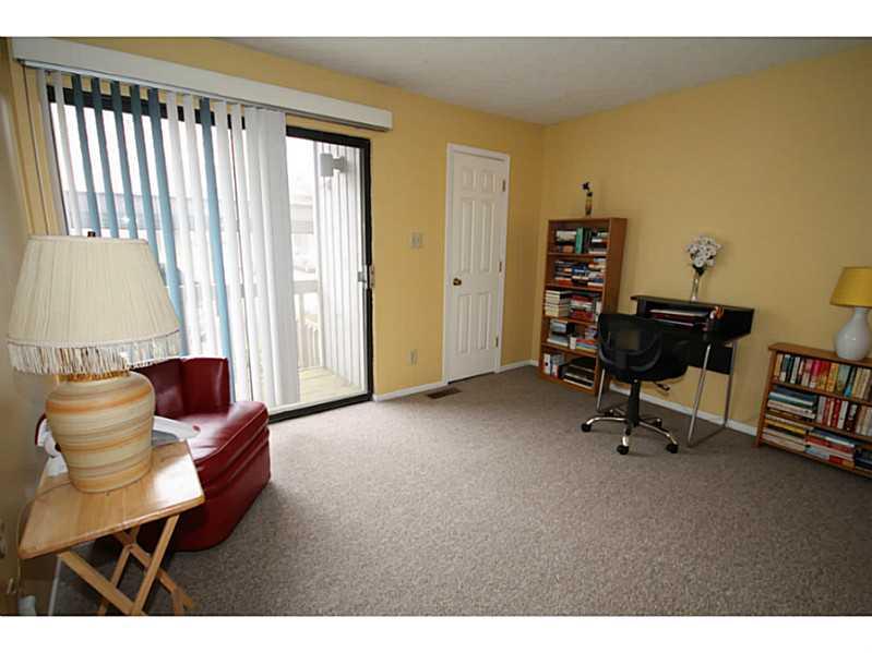 90 Lookout Ridge Drive, Unit 103 Columbus, IN 47201 - Photo 10 of 18 Gallery Image 10