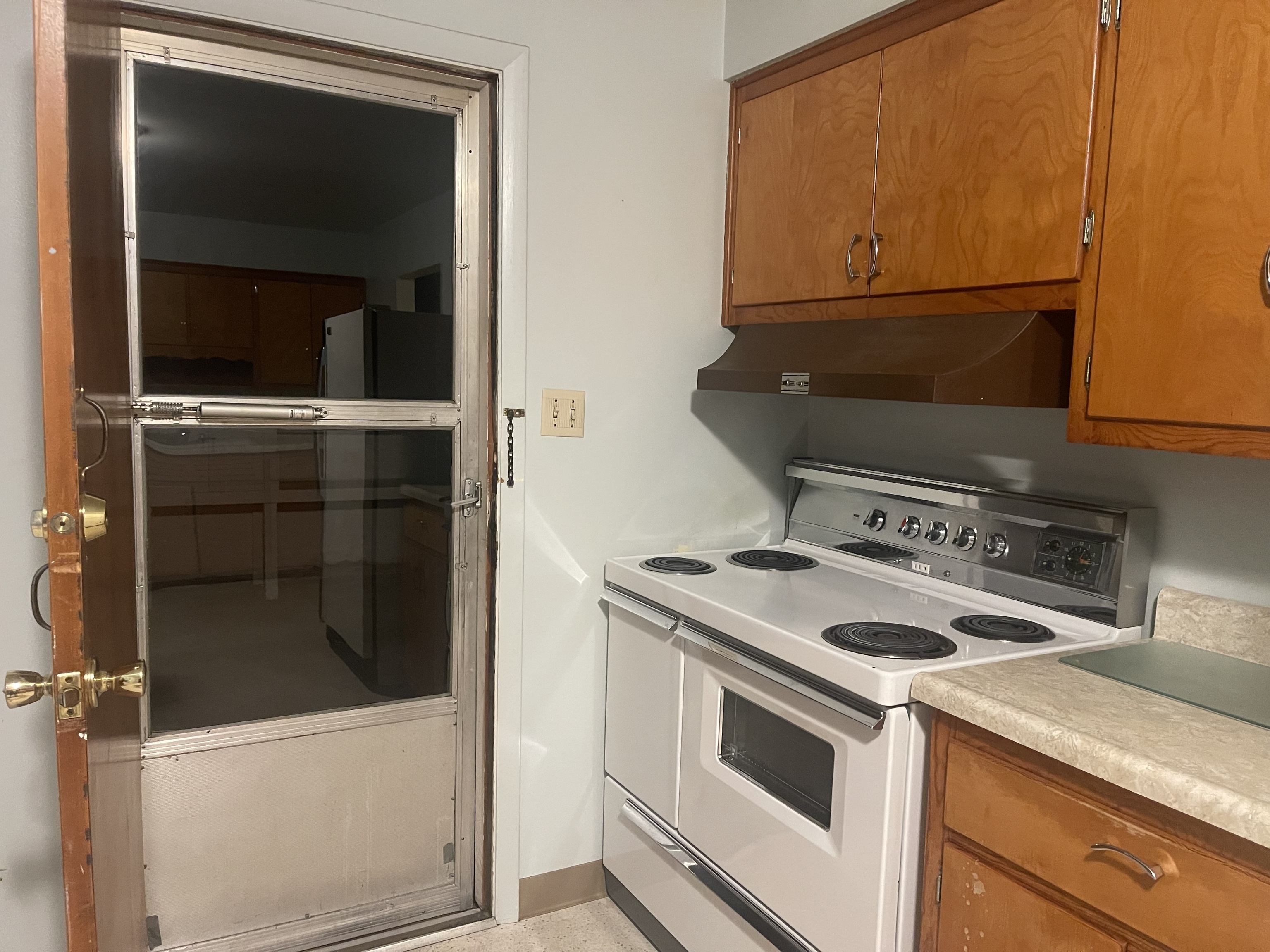 8112 Rahke Road Indianapolis, IN 46217 - Photo 10 of 31 Gallery Image 10