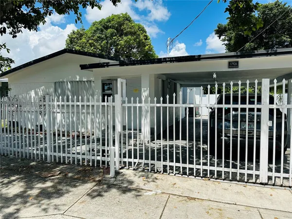$595,000 | 17926 Southwest 104th Avenue, Miami, FL 33157