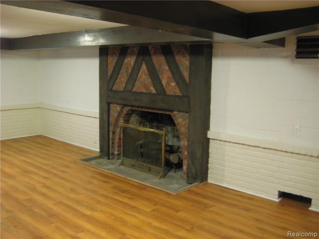 69 Vendome Road Grosse Pointe, MI 48236 - Photo 16 of 16 IMG_1371.JPG
