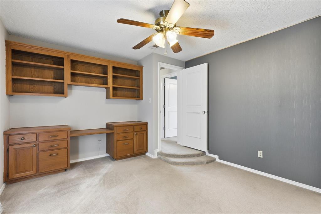 6140 Dick Price Road Fort Worth, TX 76140 - Photo 22 of 40 a livingroom with window