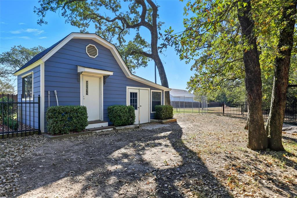 6140 Dick Price Road Fort Worth, TX 76140 - Photo 34 of 40 a view of a yard with a house