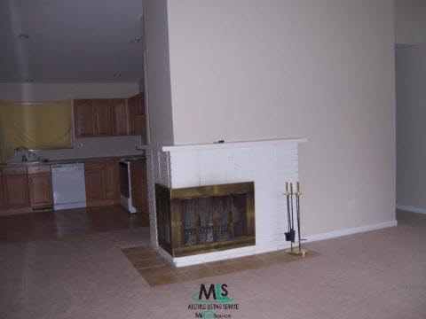 55 Windsor Road Rochester, MI 48307 - Photo 4 of 12 364394-3.JPG