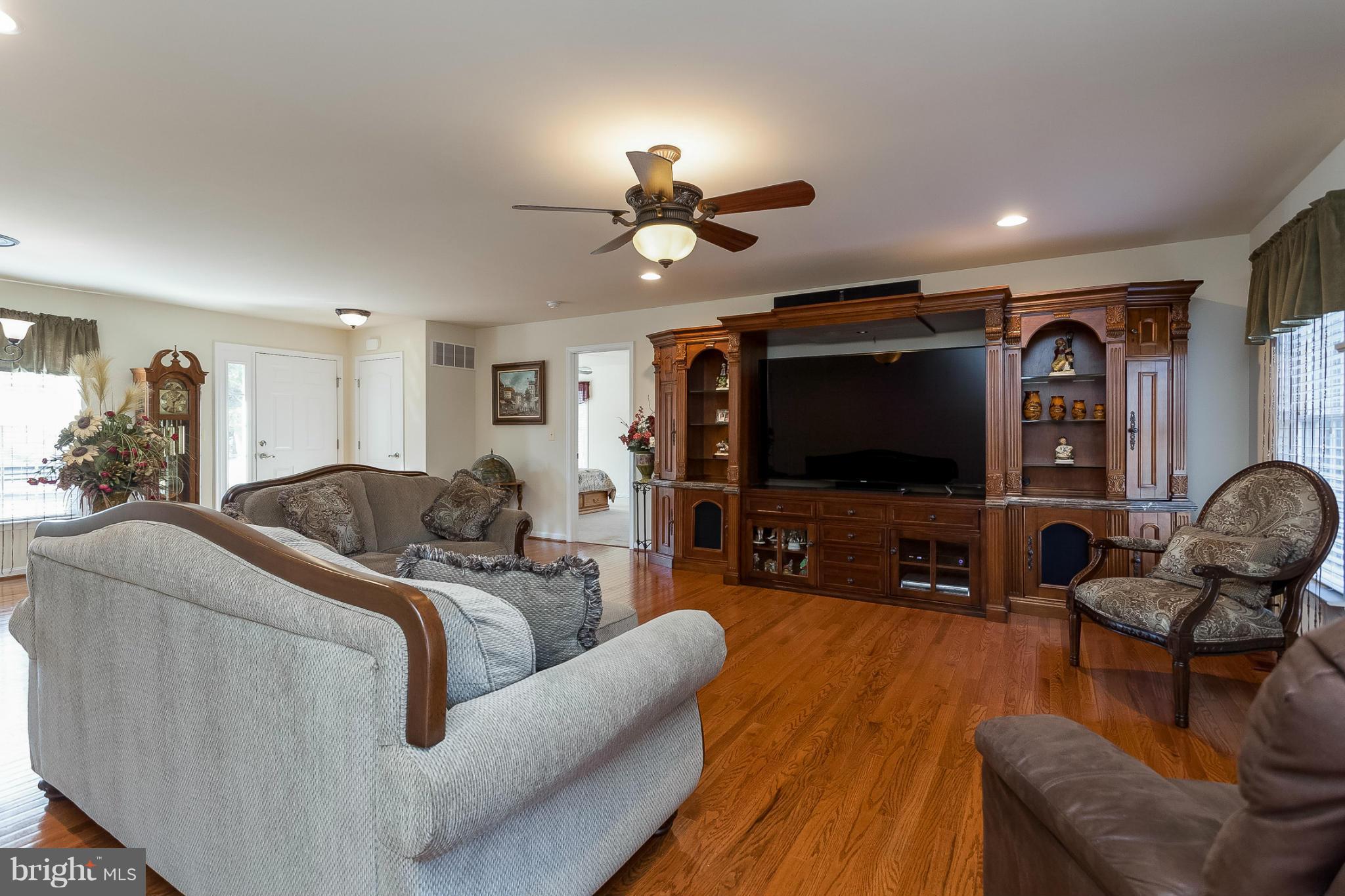 1507 Old Joppa Road Joppa, MD 21085 - Photo 4 of 30 Living Room
