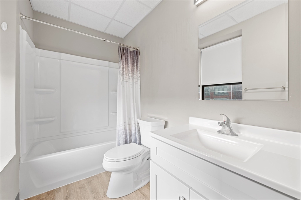 5-7 Pleasant Street, Unit 401 Worcester, MA 01609 - Photo 8 of 11