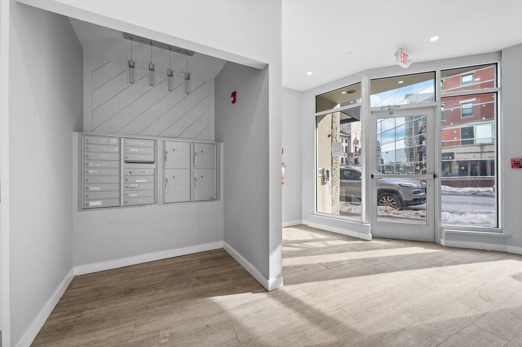 5-7 Pleasant Street, Unit 401 Worcester, MA 01609 - Photo 9 of 11