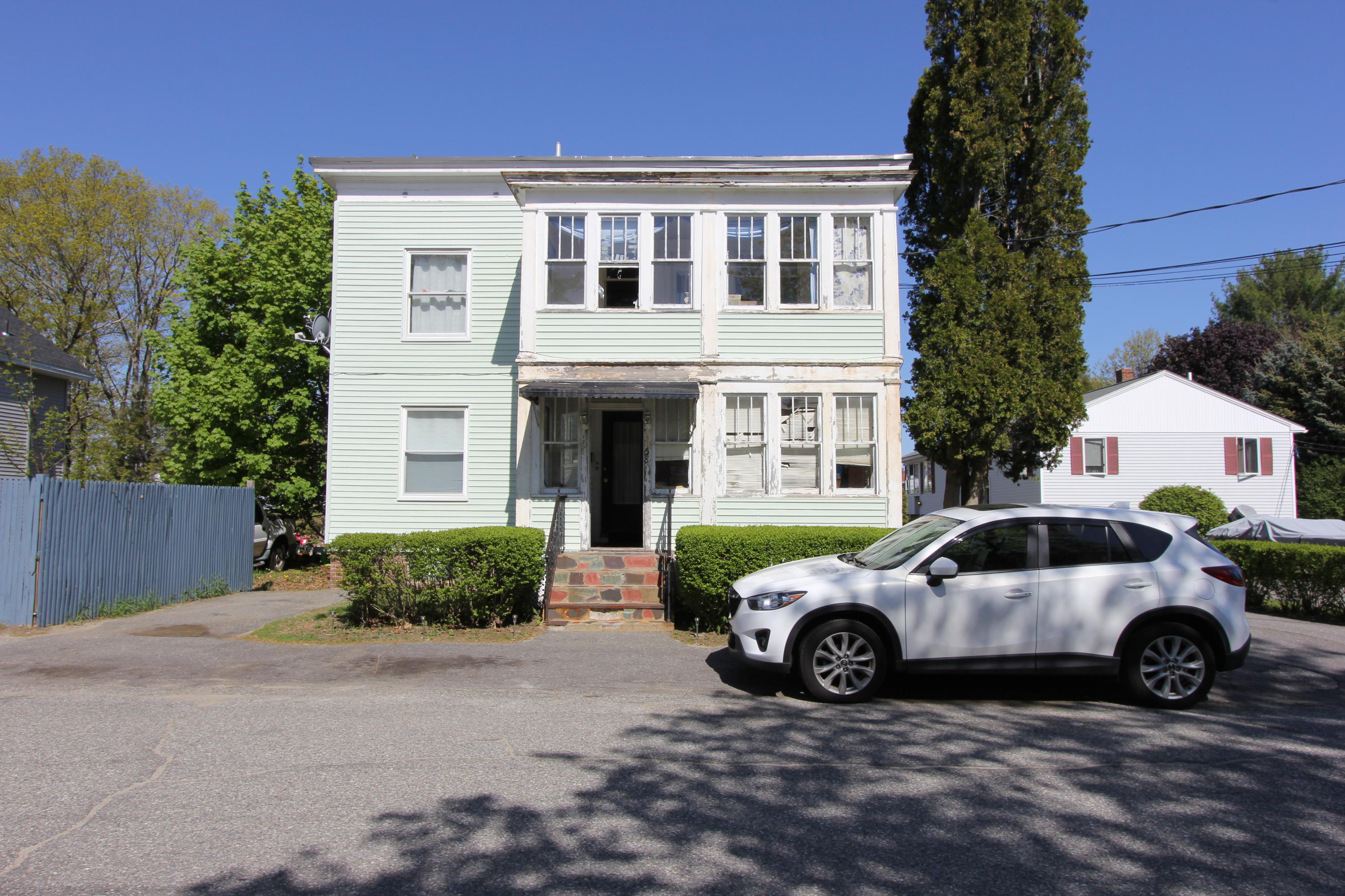 58 Rosedale Street Lewiston, ME 04240 - Photo 3 of 8 IMG_2689