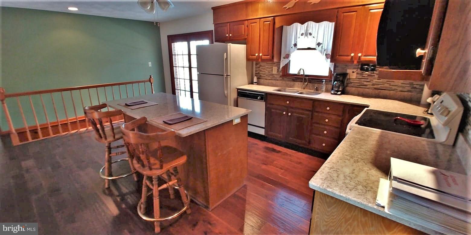 5503 Blue Run Road Somerset, VA 22972 - Photo 8 of 73 Engineered hardwood flooring