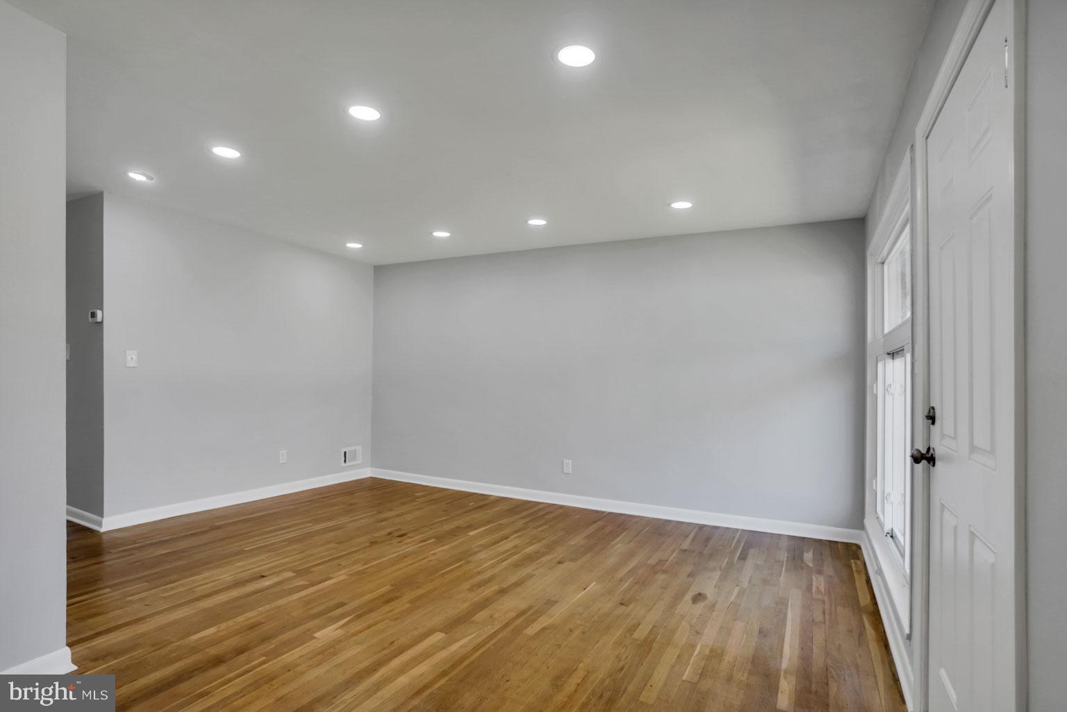 7405 Greeley Road Hyattsville, MD 20785 - Photo 5 of 28 Living Room