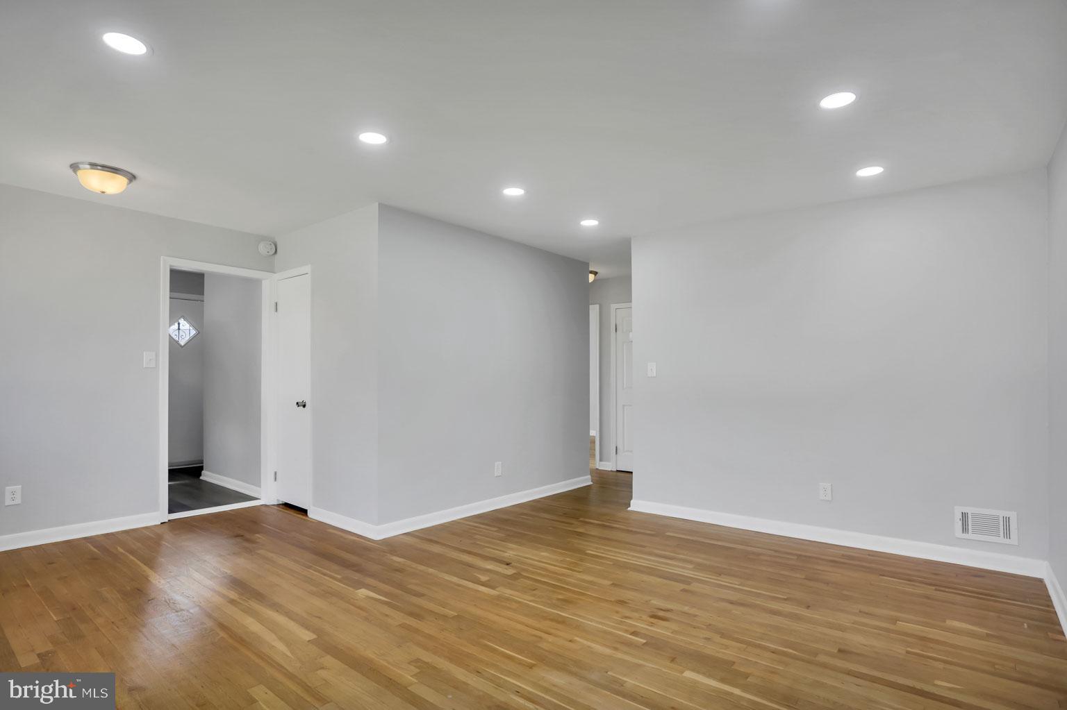 7405 Greeley Road Hyattsville, MD 20785 - Photo 6 of 28 Living Room