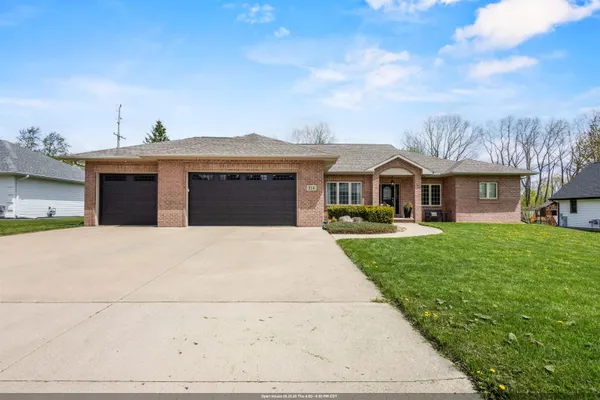 $549,900 | 214 Brookwood Drive, Hortonville, WI 54944