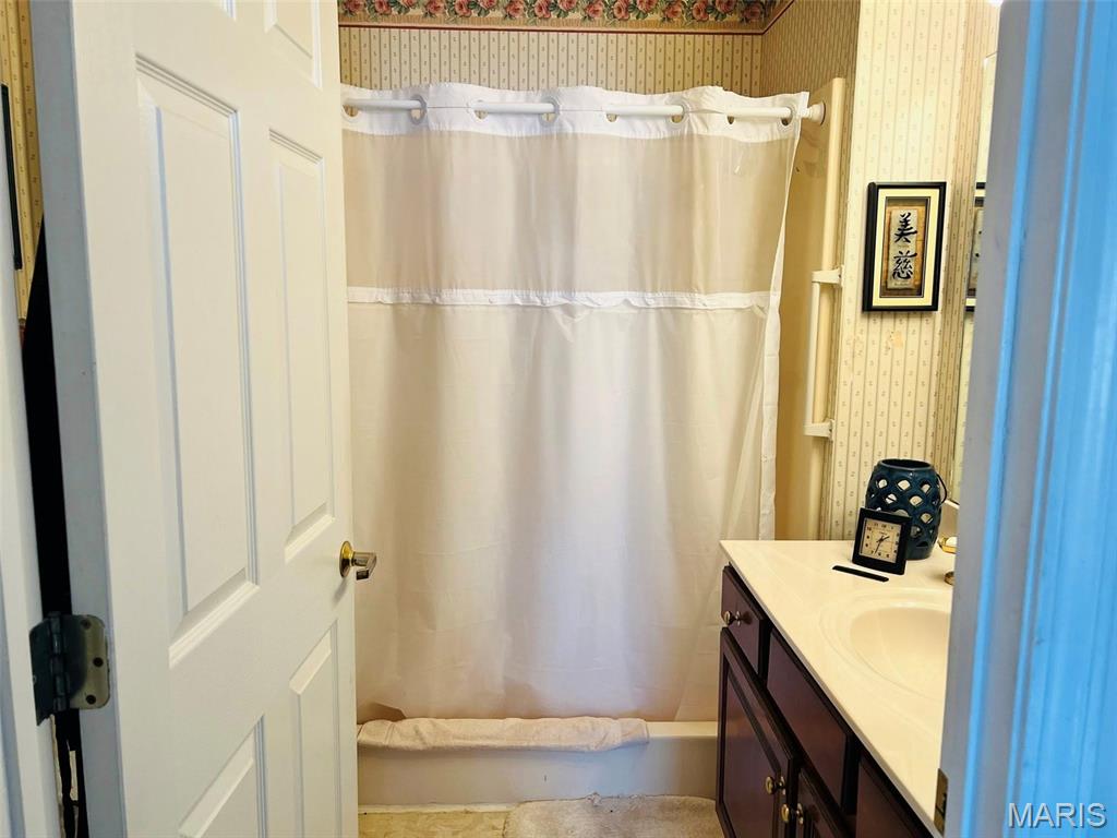 721 Ridge Street, Unit 1 2 & 3 Shelbina, MO 63468 - Photo 19 of 33