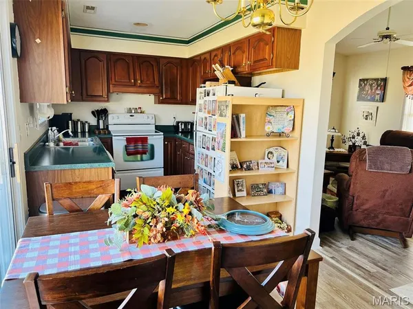 $310,000 | 721 Ridge Street, Unit 1 2 & 3, Shelbina, MO 63468