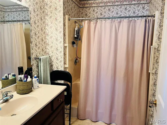 $310,000 | 721 Ridge Street, Unit 1 2 & 3, Shelbina, MO 63468