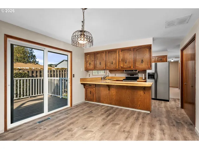 $470,000 | 18320 Chris Court, Gladstone, OR 97027