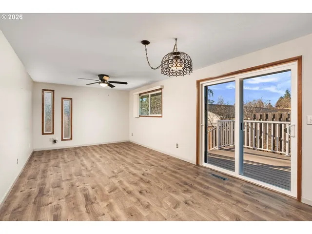 $470,000 | 18320 Chris Court, Gladstone, OR 97027