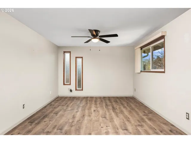 $470,000 | 18320 Chris Court, Gladstone, OR 97027