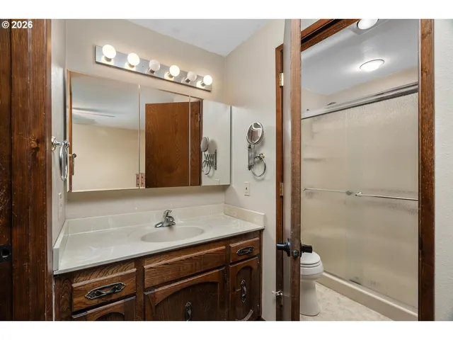 $470,000 | 18320 Chris Court, Gladstone, OR 97027