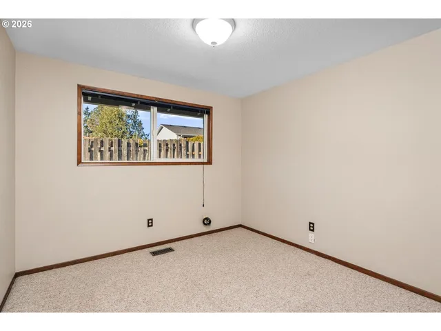 $470,000 | 18320 Chris Court, Gladstone, OR 97027