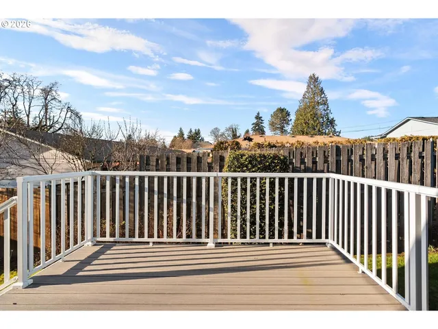$470,000 | 18320 Chris Court, Gladstone, OR 97027