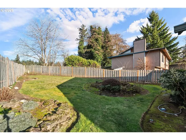 $470,000 | 18320 Chris Court, Gladstone, OR 97027