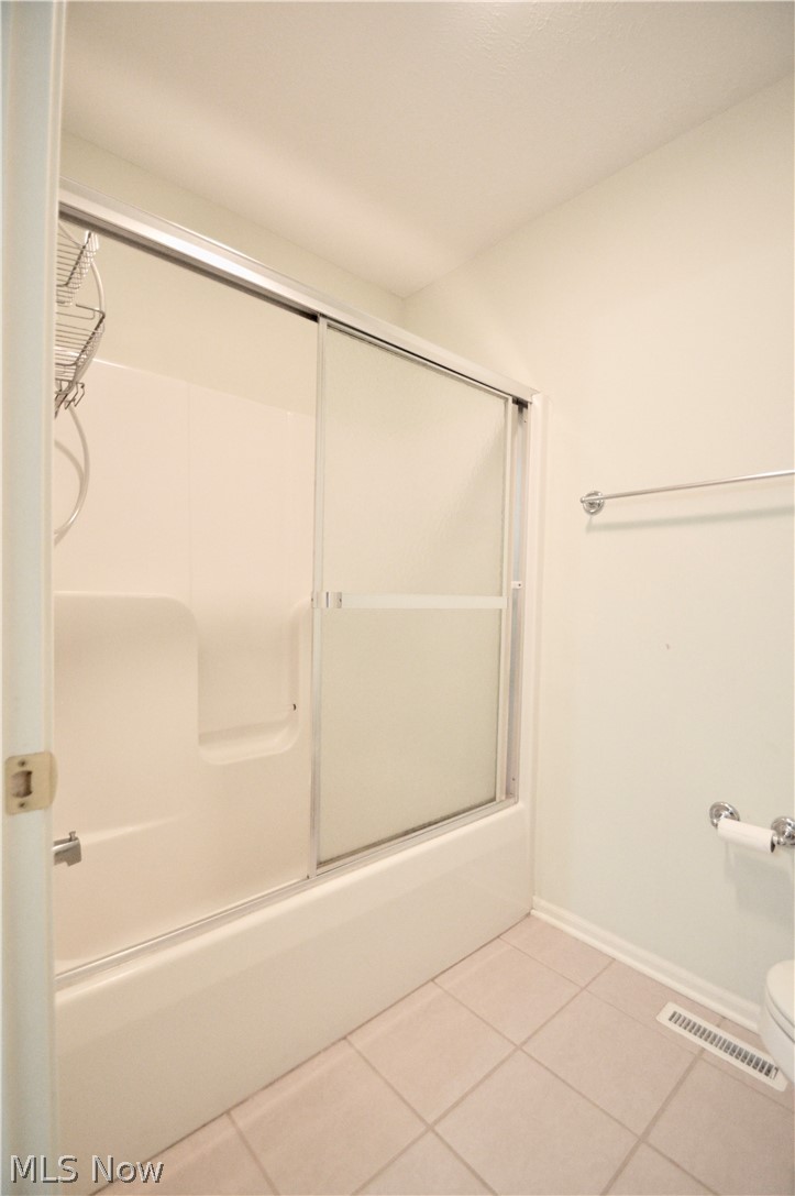 30247 Center Ridge Road, Unit 12 Westlake, OH 44145 - Photo 31 of 35 Full bath 2, private tub/shower/commode room