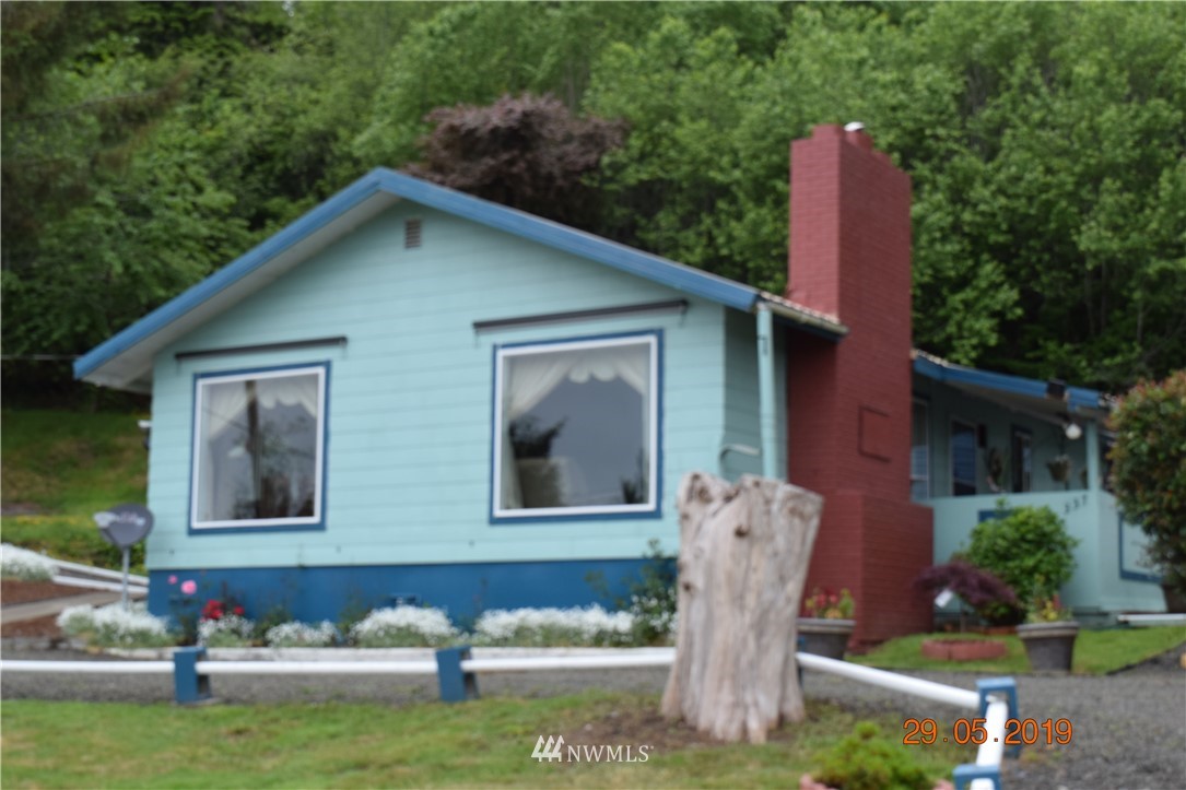 337 Monohon Landing Road Raymond, WA 98577 - Photo 2 of 22 Gallery Image 2