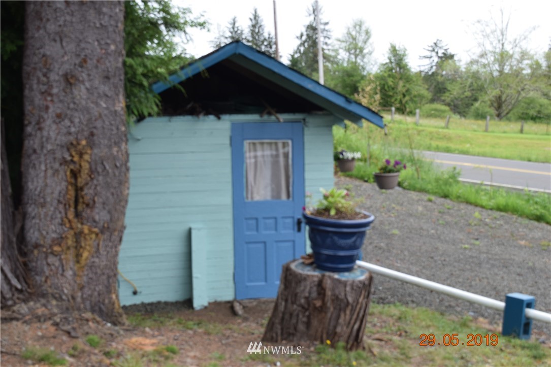 337 Monohon Landing Road Raymond, WA 98577 - Photo 5 of 22 Gallery Image 5