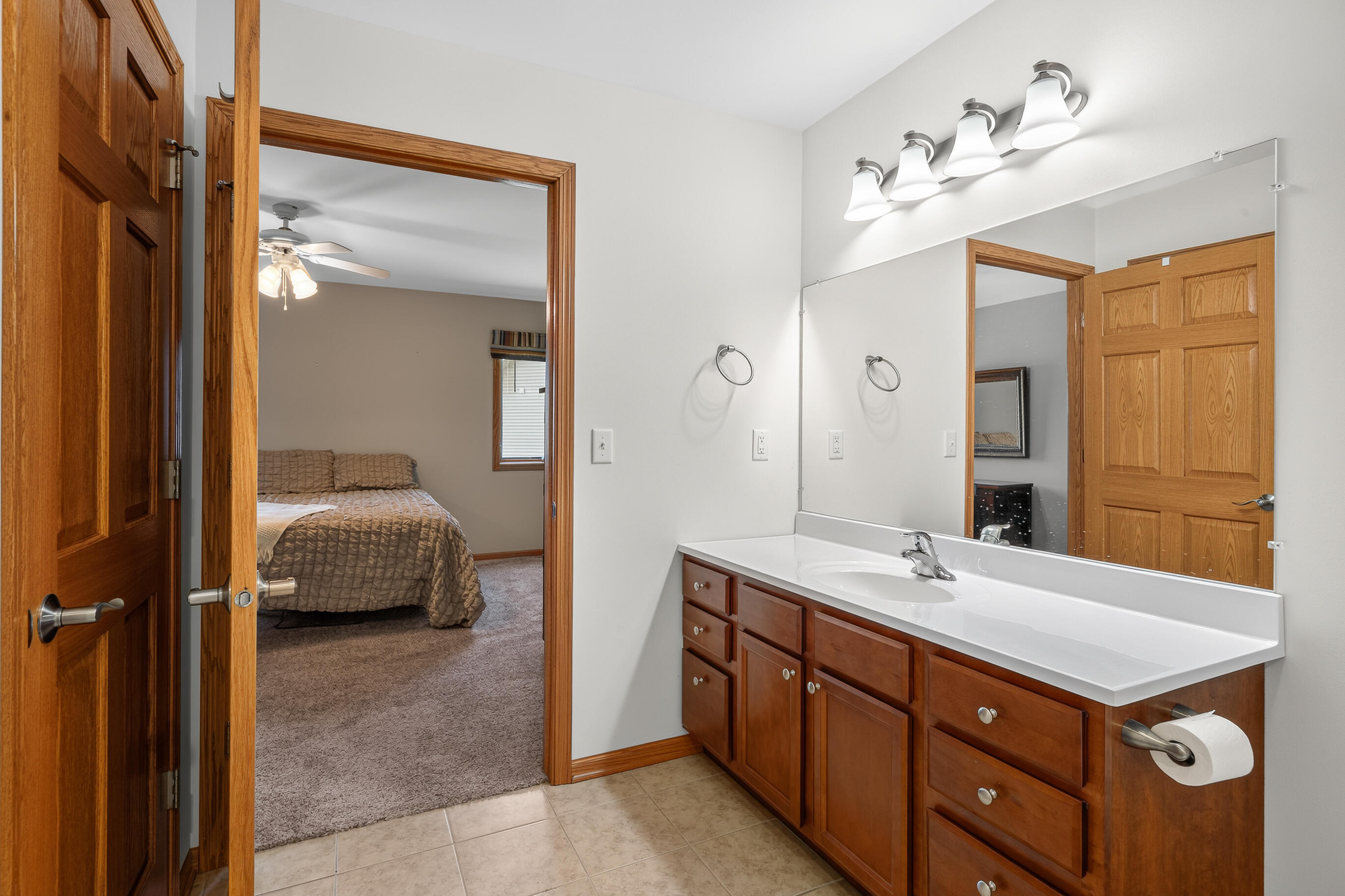 211 Windmill Lane Walworth, WI 53184 - Photo 27 of 50 211 Windmill Ln-54