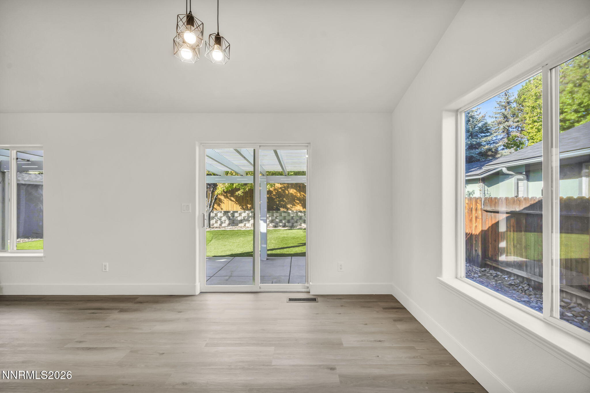 1558 Divot Road Carson City, NV 89701 - Photo 10 of 43 39-web-or-mls-1558-divot-rd