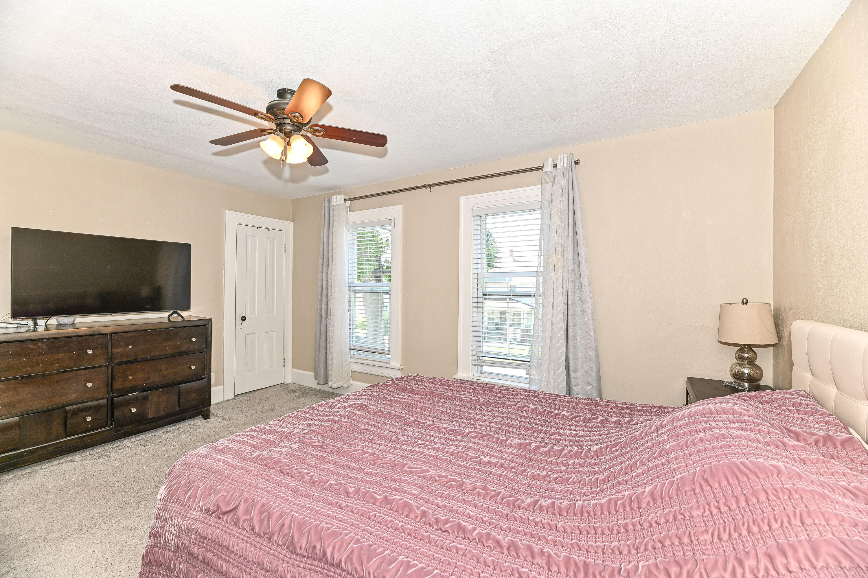 1529 Flett Avenue Racine, WI 53405 - Photo 23 of 33 Flett-24