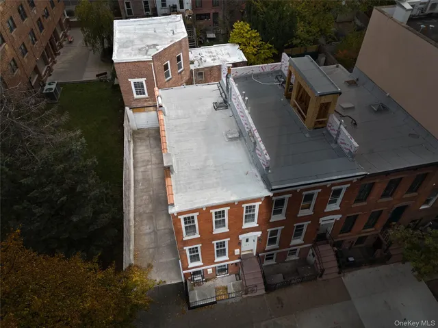 $3,900,000 | 342 Carroll Street | Carroll Gardens