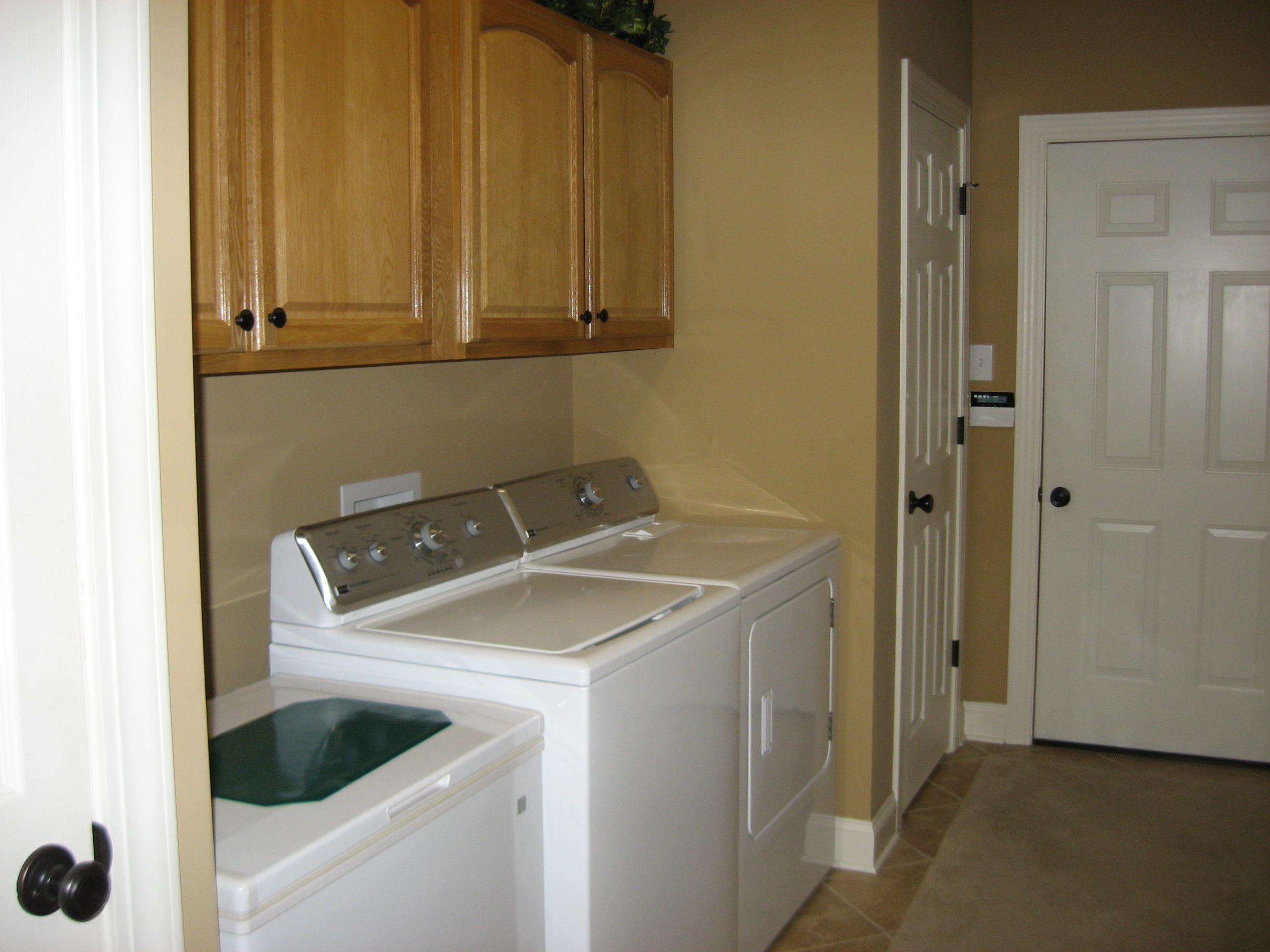 145 Hughes Road Greenback, TN 37742 - Photo 21 of 30 Laundry Room