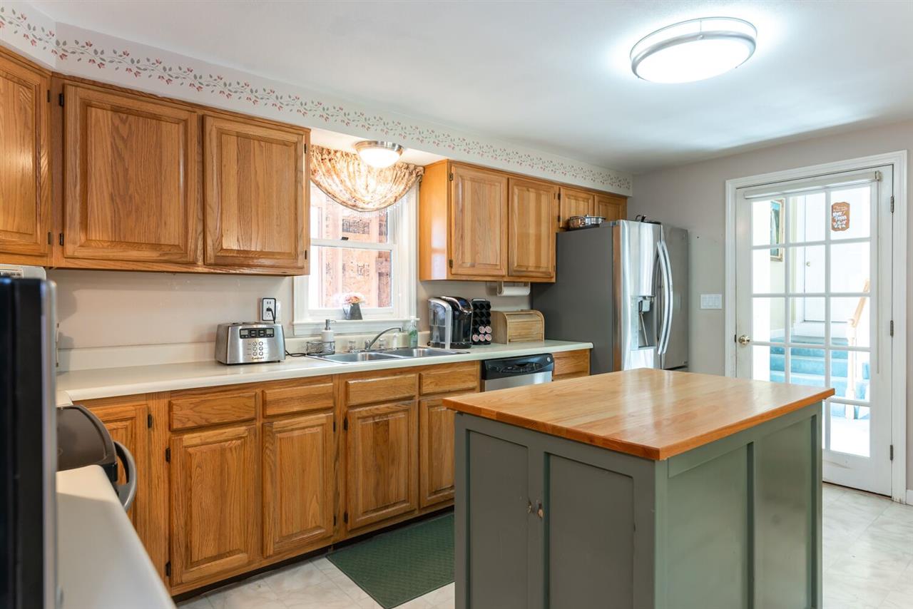 299 High Range Road Londonderry, NH 03053 - Photo 11 of 39