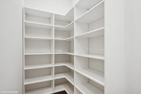 $1,250,000 | 2720 North Ashland Avenue, Unit 1S, Chicago, IL 60614