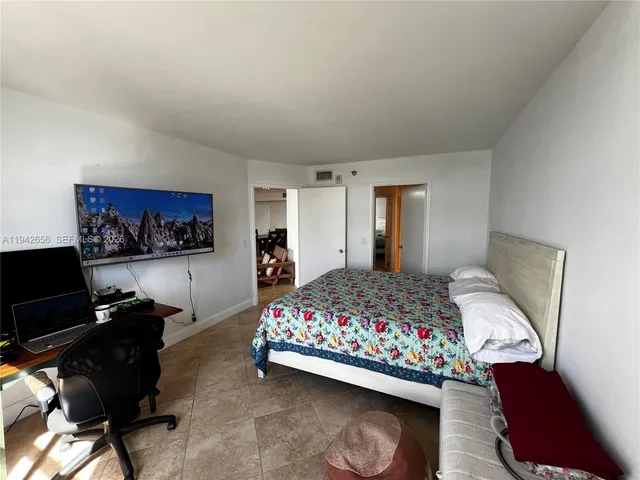 a view of walk in closet