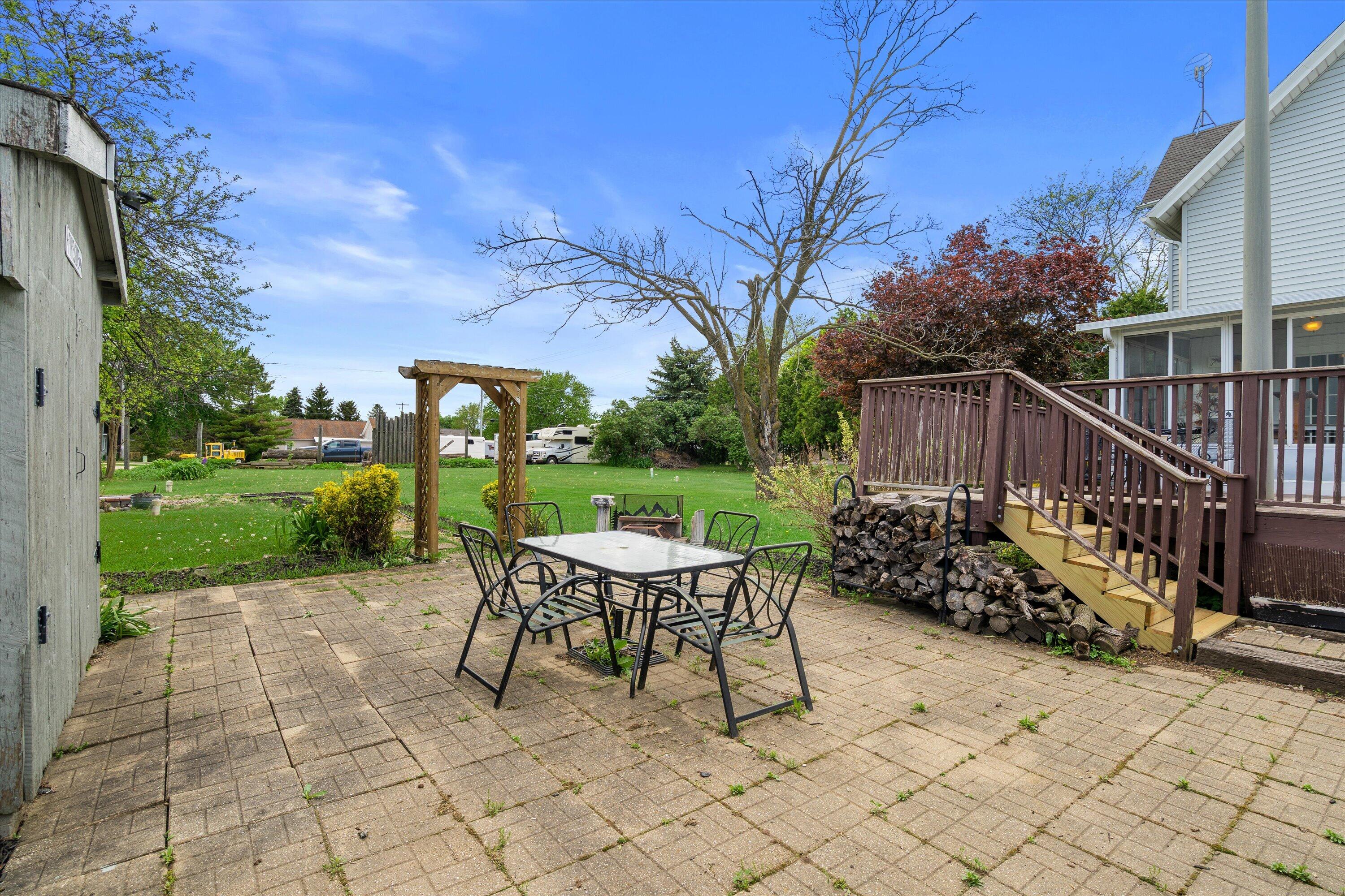 8922 County Highway West Wayne, WI 53010 - Photo 51 of 59 Patio