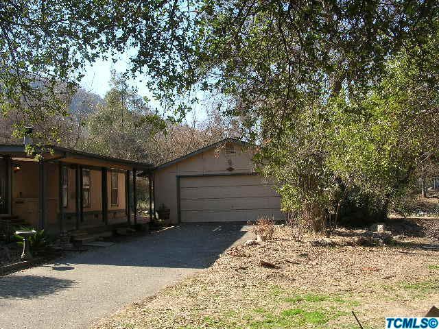 40905 Elk Drive Three Rivers, CA 93271 - Photo 2 of 29 Driveway, garage and covered patio