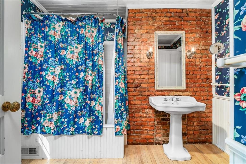 4104 Ben Miller Road Gibsonia, PA 15044 - Photo 19 of 38 view of a entryway with wooden floor